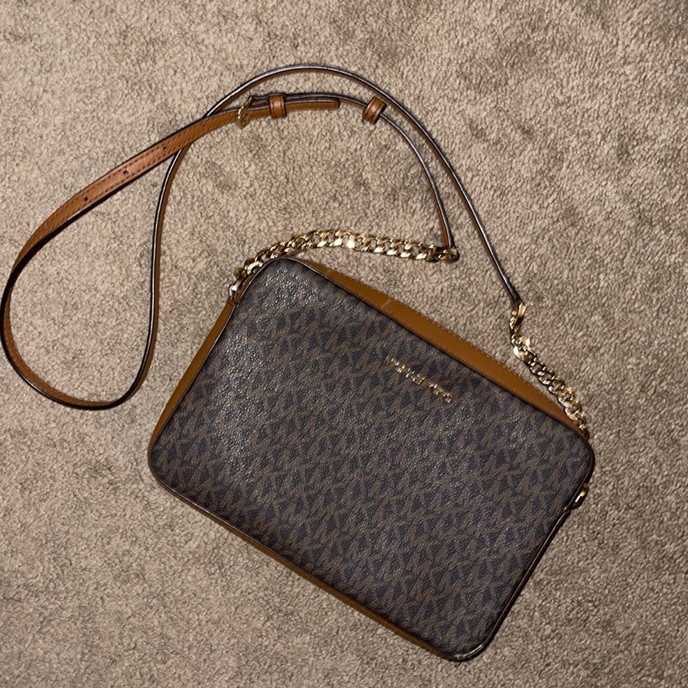 Crossbody MK
